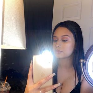 Meet your Posher, Aileen